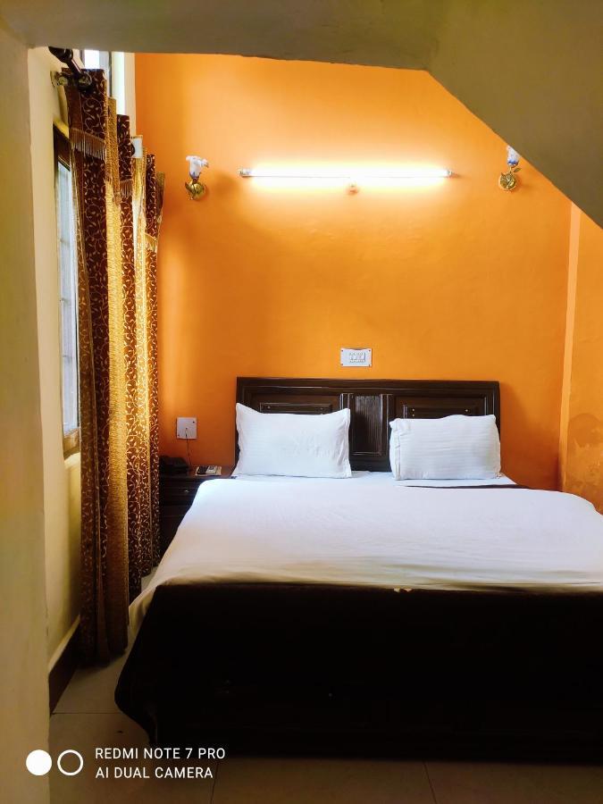 Castle View Hotel Mussoorie Eksteriør billede