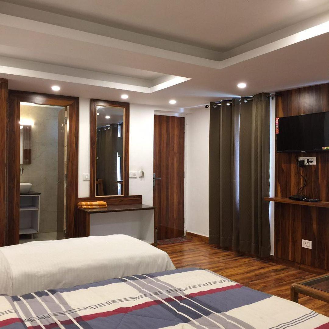 Castle View Hotel Mussoorie Eksteriør billede
