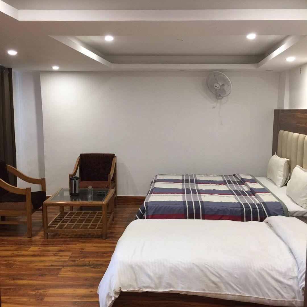Castle View Hotel Mussoorie Eksteriør billede