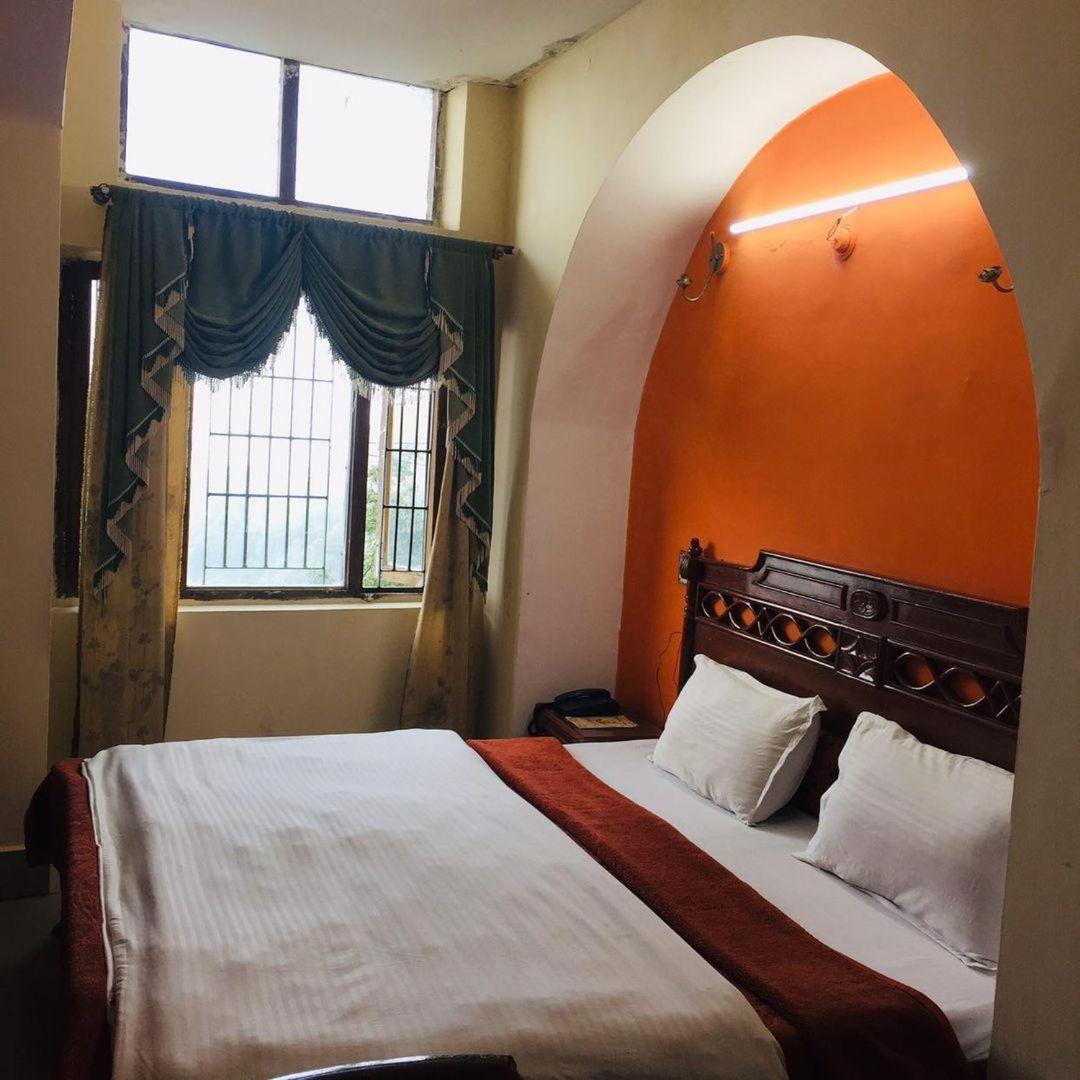 Castle View Hotel Mussoorie Eksteriør billede