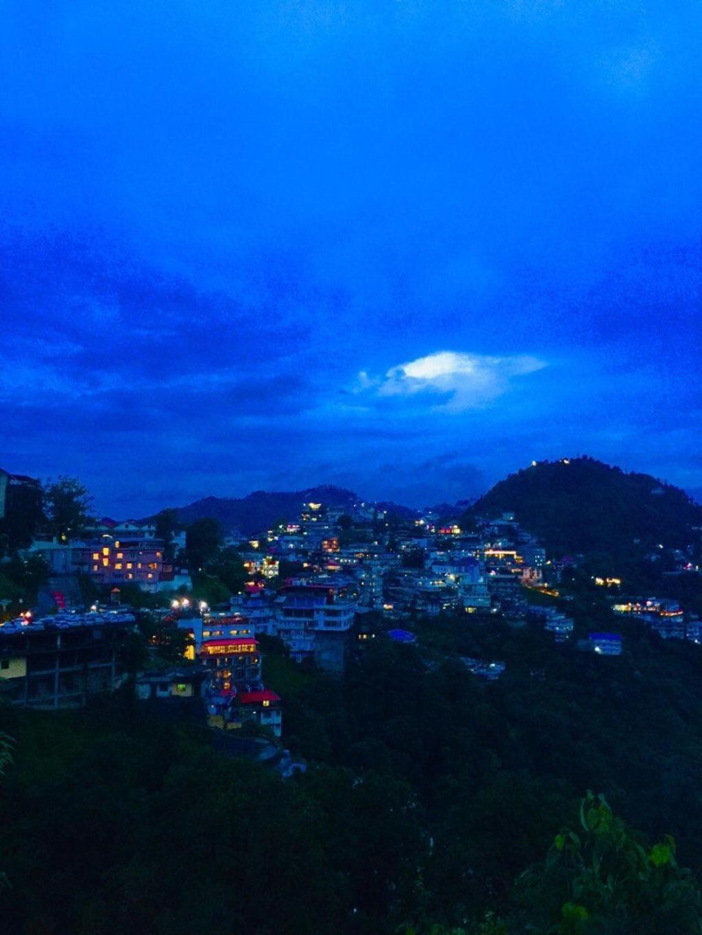 Castle View Hotel Mussoorie Eksteriør billede